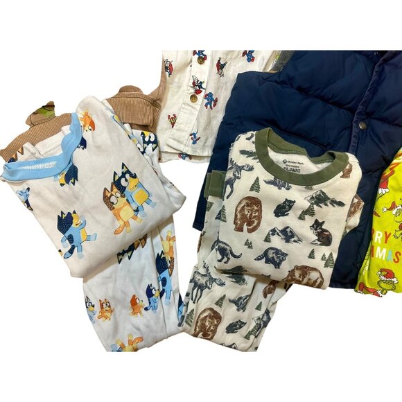 Boys Size 5β6 Clothing Bundle | Ninja Turtles, Bluey, Grinch, Marvel, Janie & Ja - Picture 4 of 5
